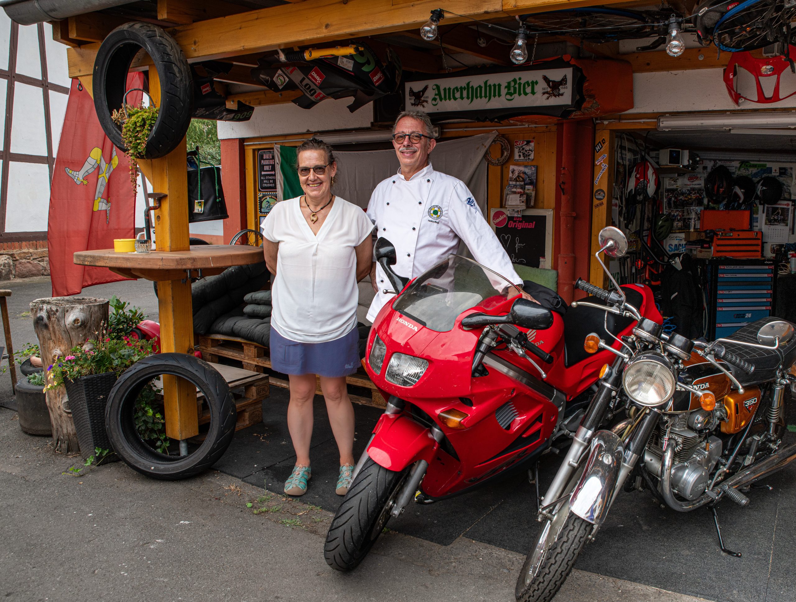 Wir mit unseren Motorrädern